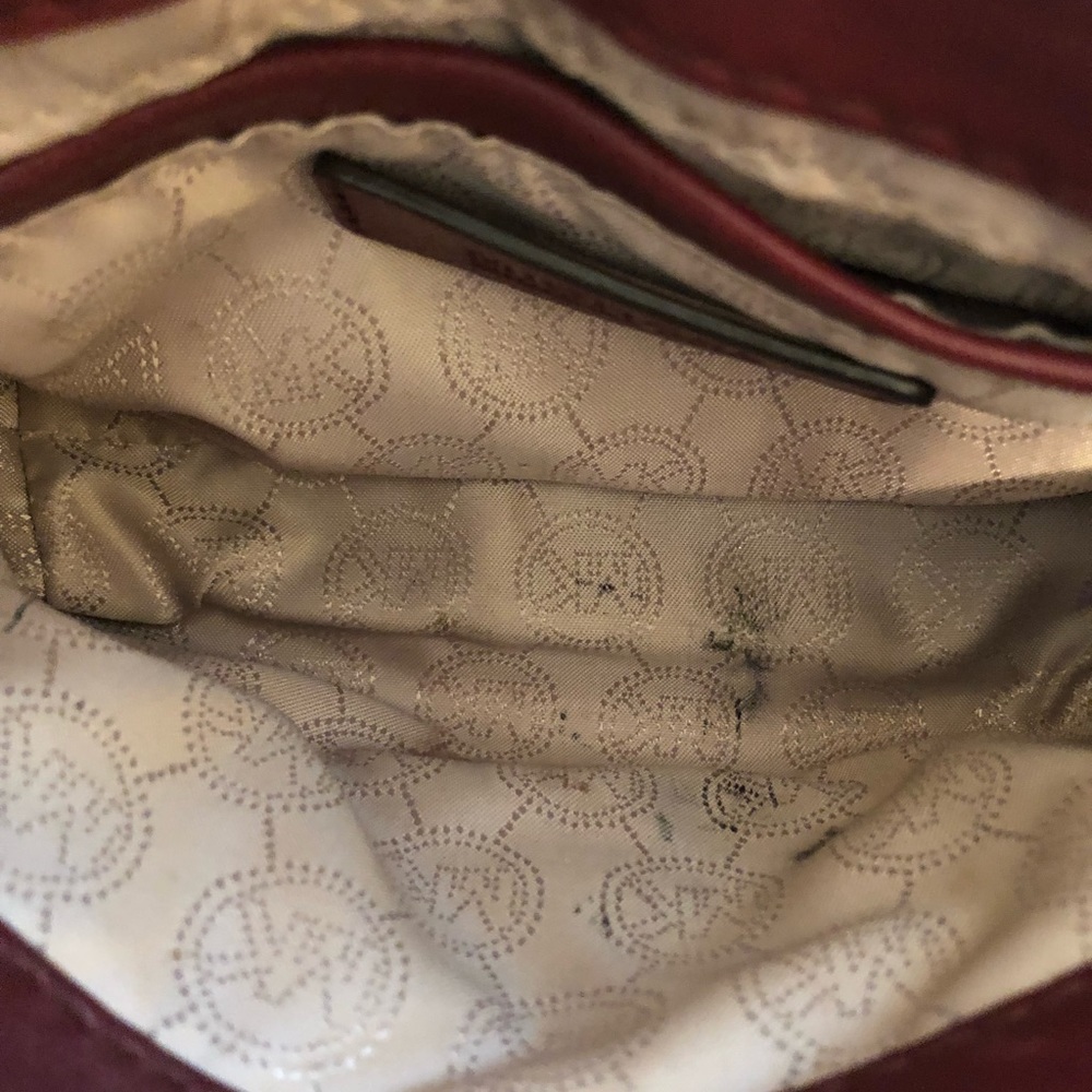 Michael Kors burgundy cross body bag - Picture 5 of 8
